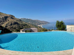 LUXURY APARTMENT TAORMINA WITH POOL AND PARKING